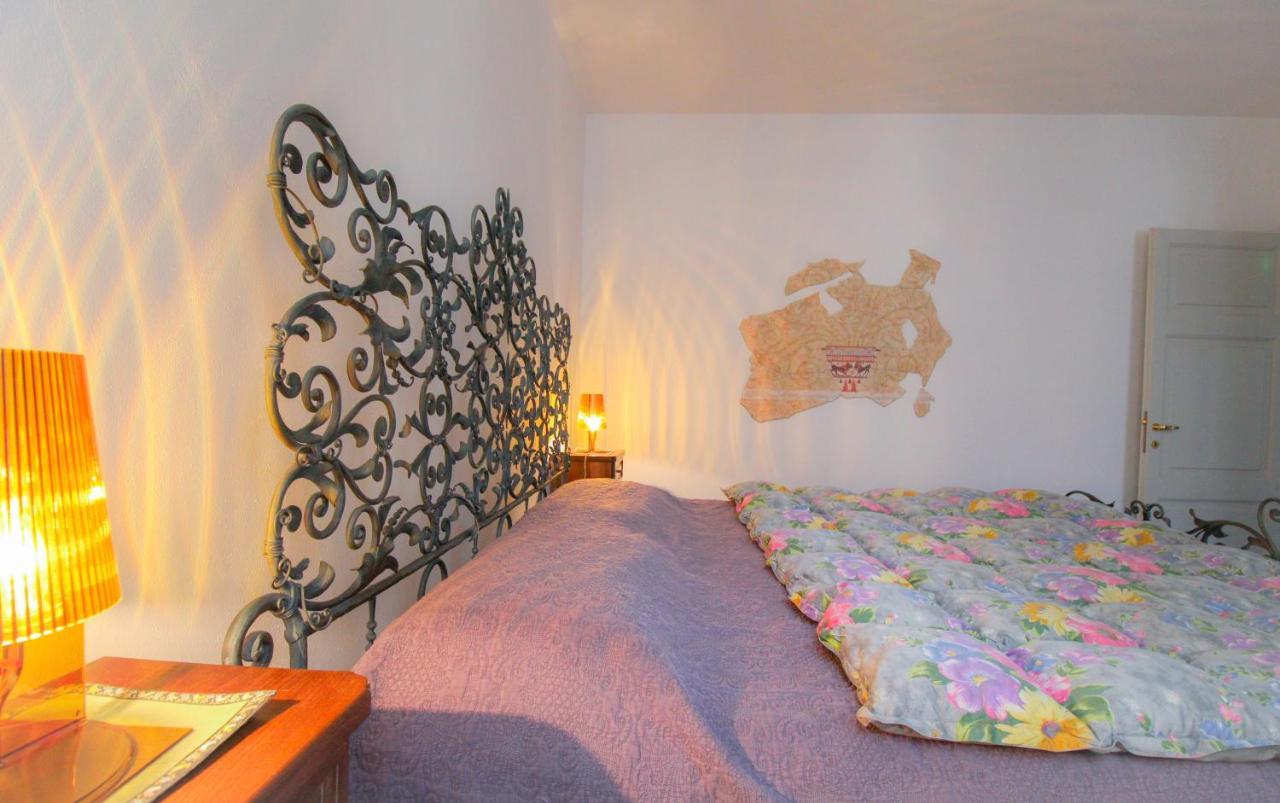 Bel Faggio Rosso Apartment Menaggio Eksteriør bilde
